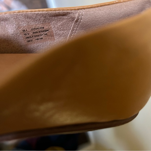 Fitflop ~ LENA Knot Flat Leather Loafers in Mustard size 6 - Picture 11 of 14